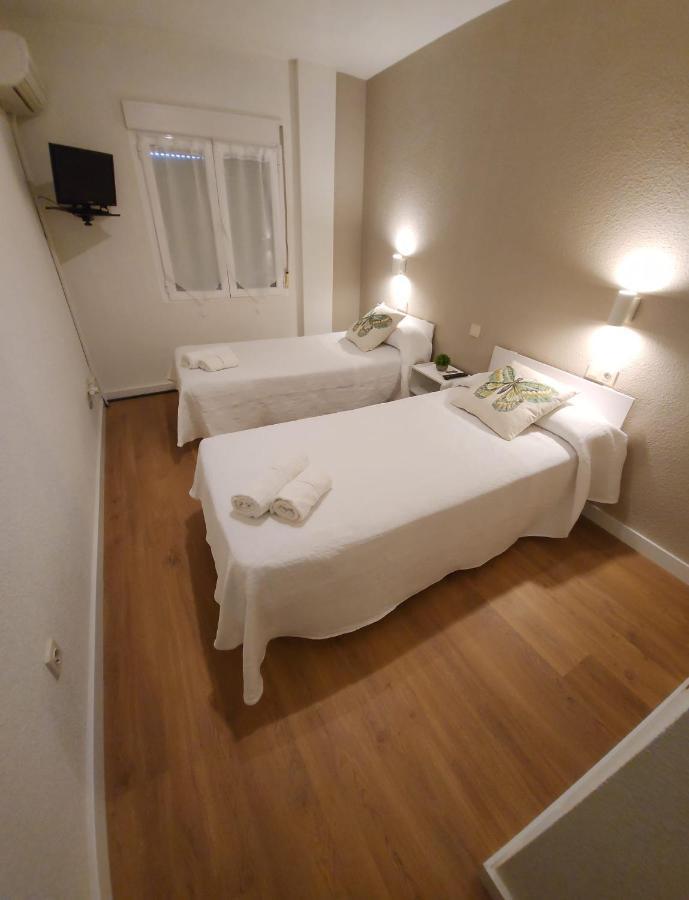 Hostal Casa Fran La Pueblanueva ภายนอก รูปภาพ