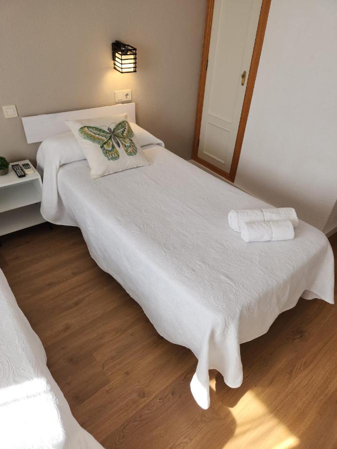 Hostal Casa Fran La Pueblanueva ภายนอก รูปภาพ