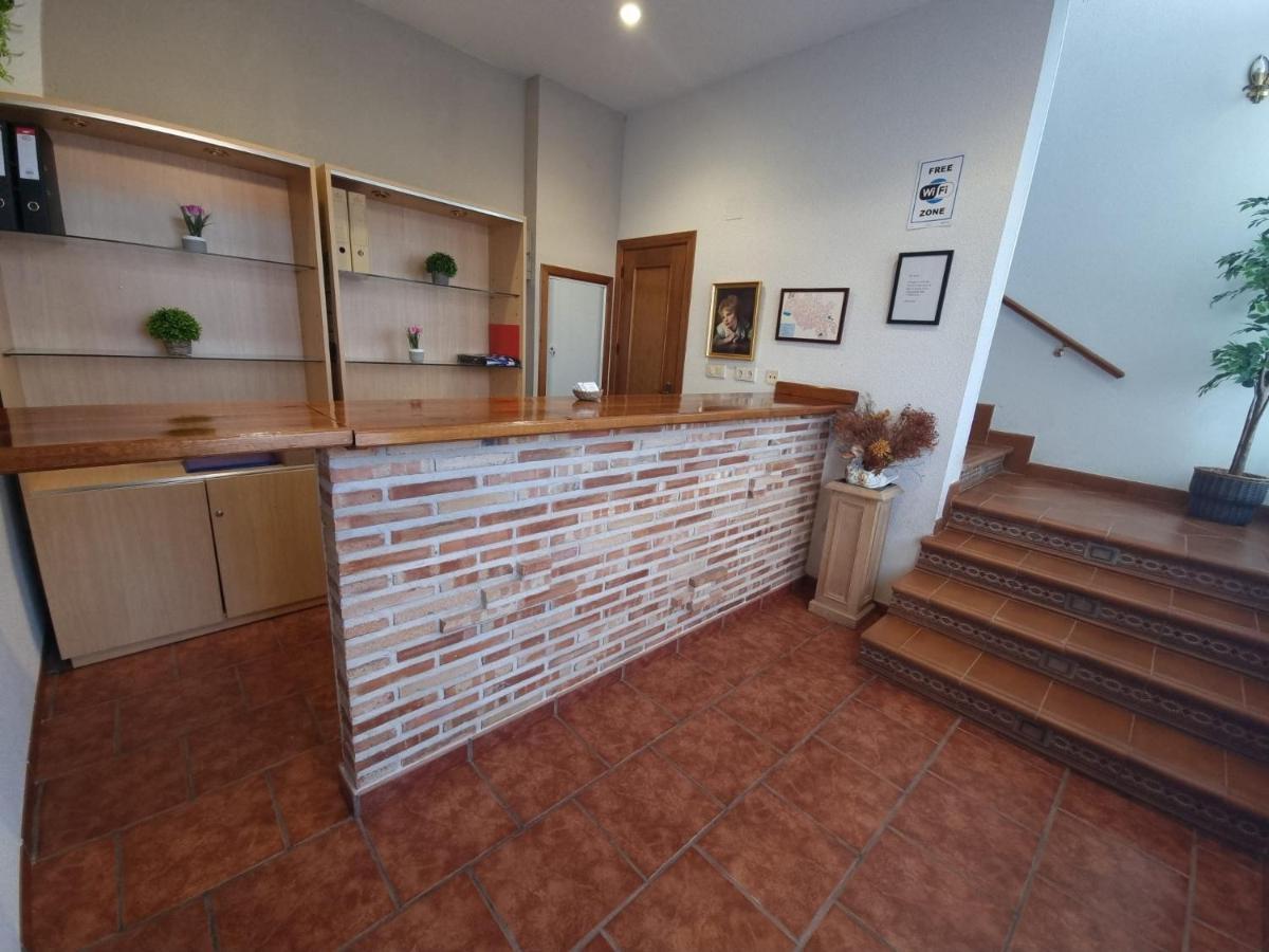 Hostal Casa Fran La Pueblanueva ภายนอก รูปภาพ