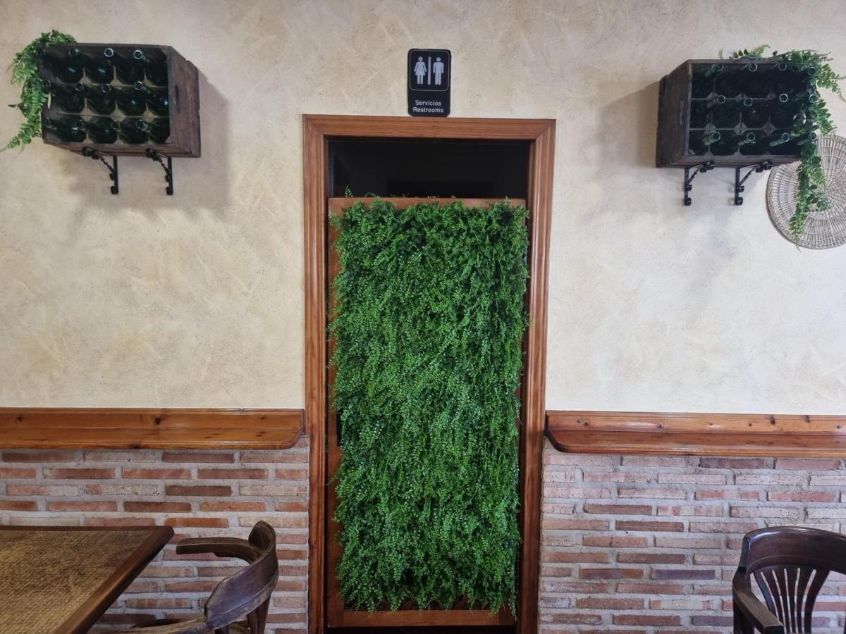 Hostal Casa Fran La Pueblanueva ภายนอก รูปภาพ
