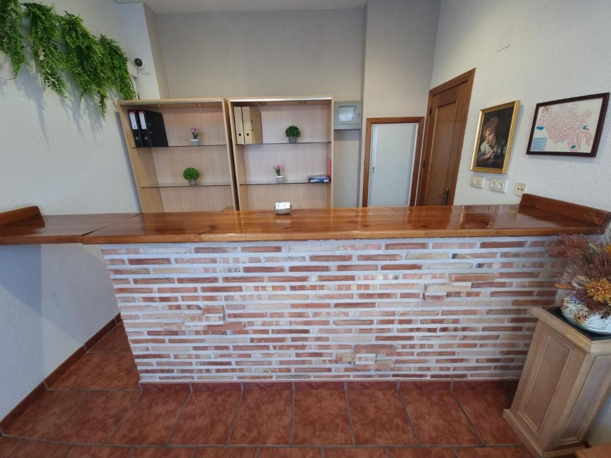 Hostal Casa Fran La Pueblanueva ภายนอก รูปภาพ